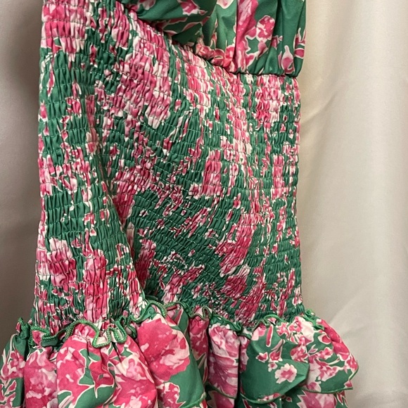 Lily P style dress. Size M stretchy waist with string ties. - Picture 6 of 6